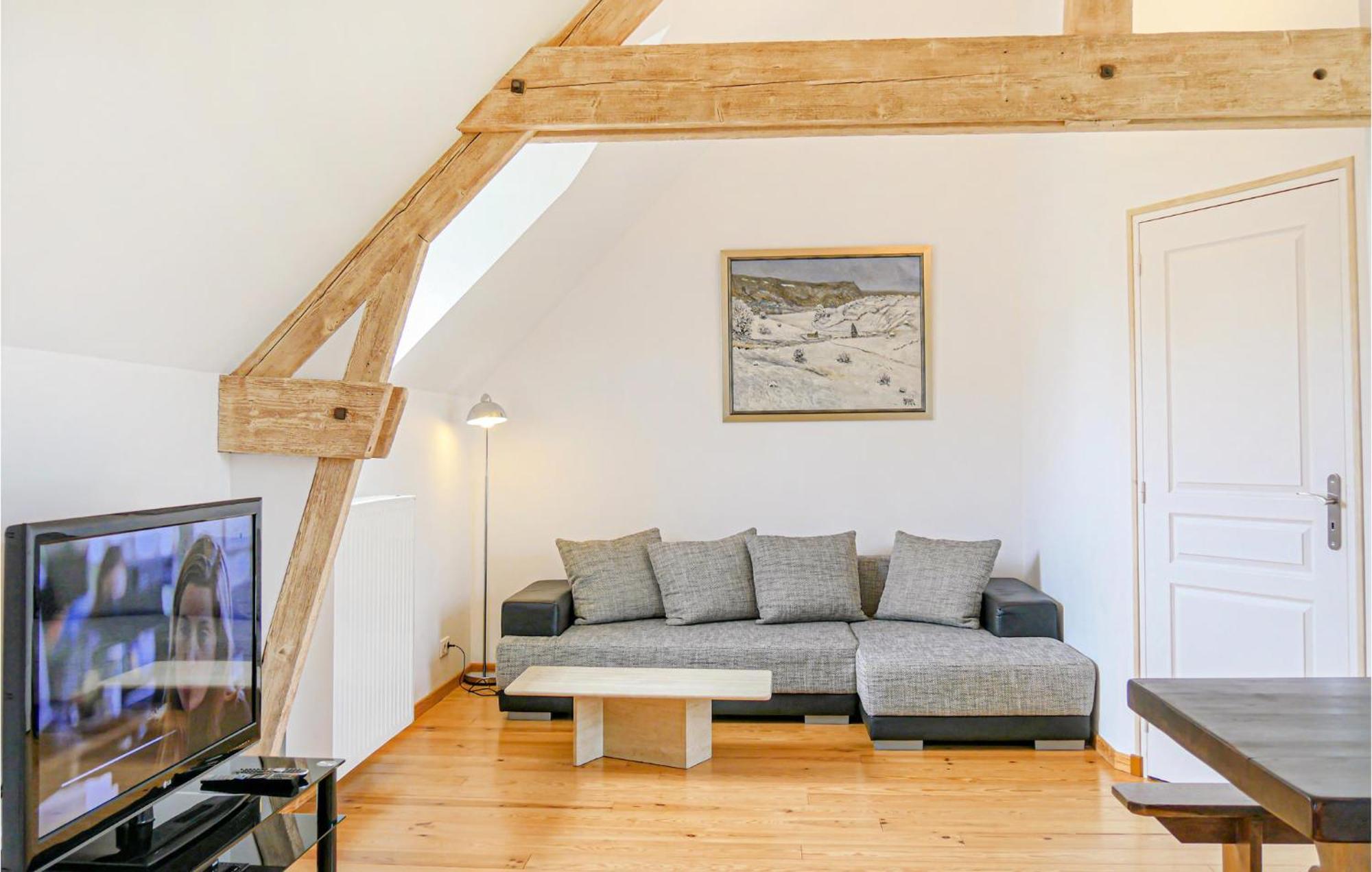 2 Bedroom Amazing Apartment In Ponts Exterior photo